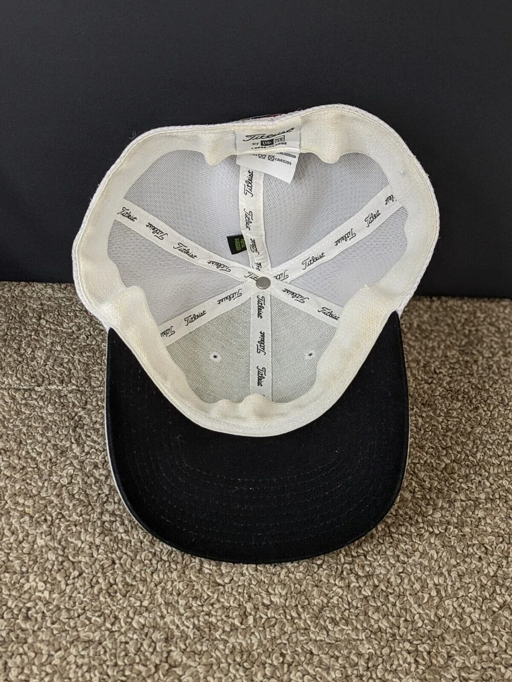 Titleist Tour Performance Mesh Baseball Cap Golf Hat White Black Mesh L XL